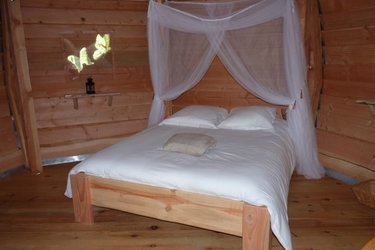 cabane_sur_pilotis2_Nids_du_bearn_sejour_abracadaroom