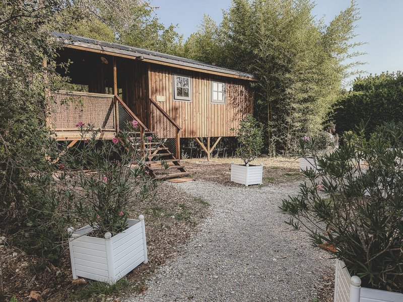 Hébergement AbracadaRoom : Cabane Selva - Lodge sur pilotis au cœur de la nature, calme & bien-être, réservé aux adultes • linge & ménage inclus • climatisation réversible • cuisine équipée - Image 13