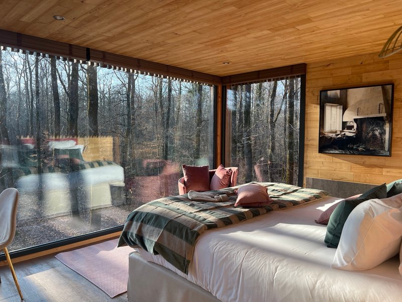 Hébergement AbracadaRoom : Suite «Trianon » & Spa & Sauna - Image 1