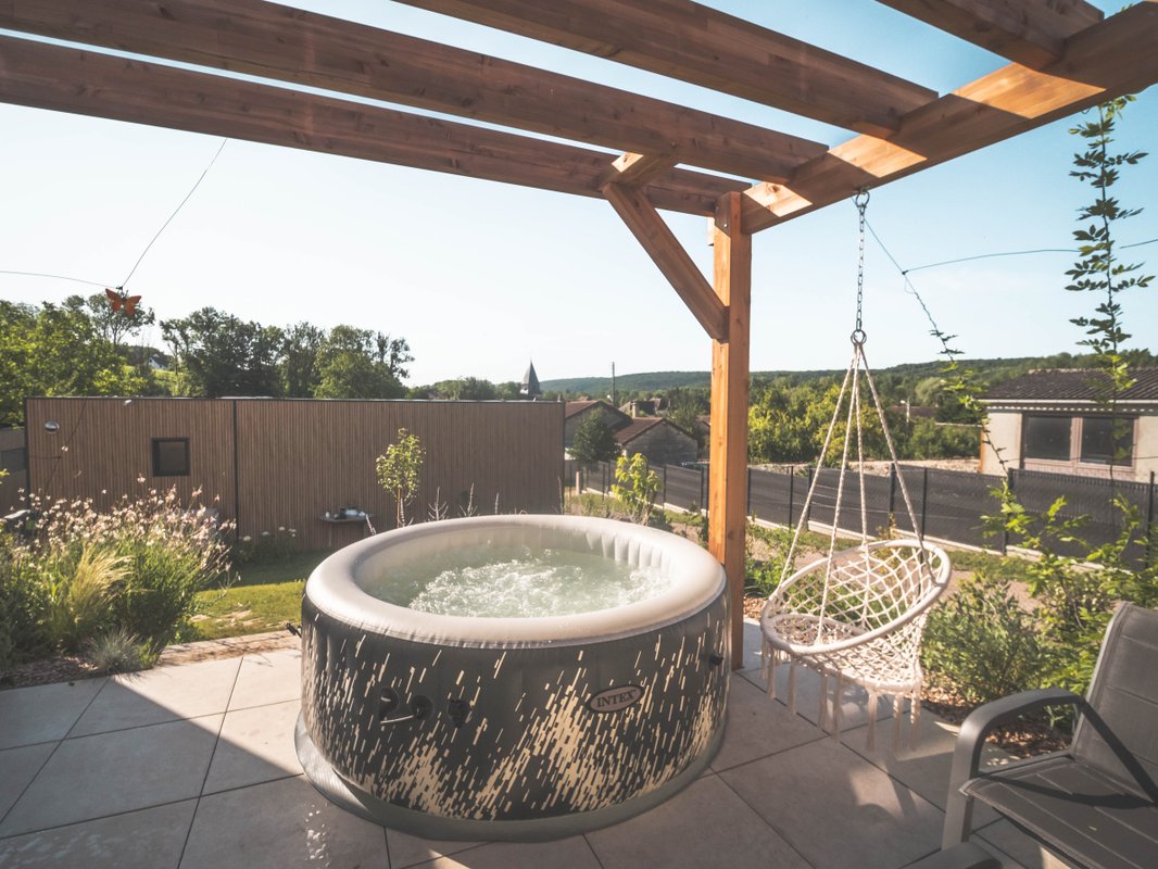ECOLODGE LE CHARDONNAY & SPA à Couvignon (2)