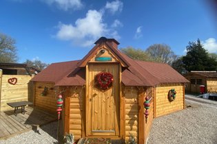 ✨ Santa Kota : Séjour insolite, féerique et magique