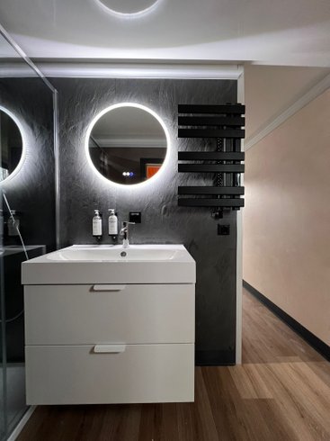 Hébergement AbracadaRoom : Suite flottante Supérieure Lit king-size Balnéo transparente Sauna et rooftop - Image 10