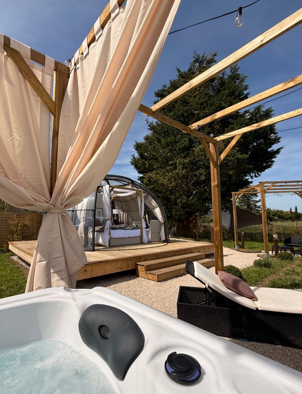 La Bulle & Spa, au Clos des Prés à Saint Martin En Gatinois (1)