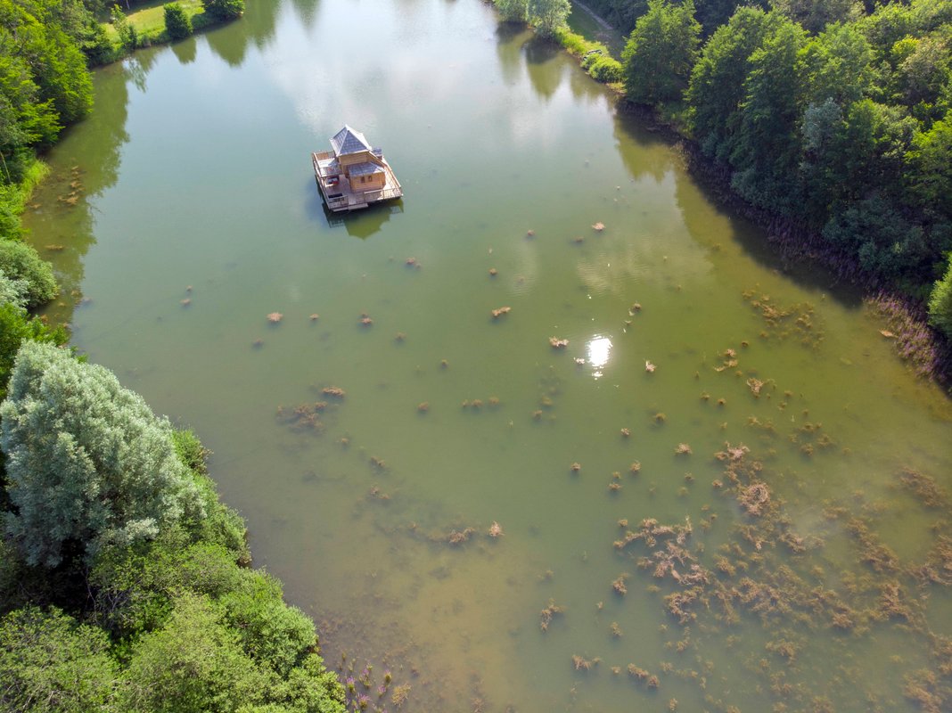 Cabane flottante Spa - Martin pêcheur à Vernois Les Vesvres (2)