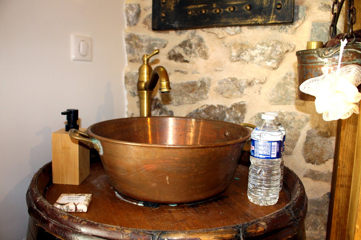 Chambre Viking dans le Beaujolais à Lantignié (7)