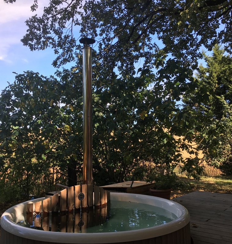 La Petite Cabane & Spa à Maureville (7)