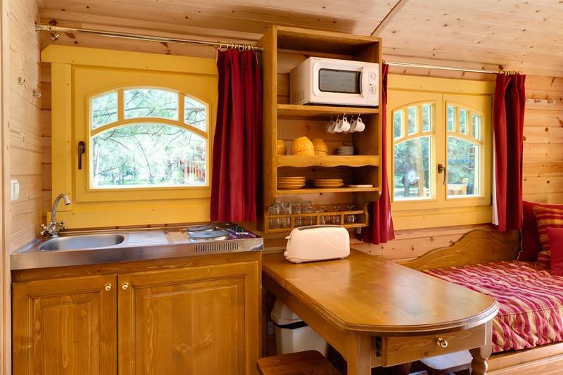 Hébergement AbracadaRoom : Roulotte n°2 - 5 personnes - Image 3