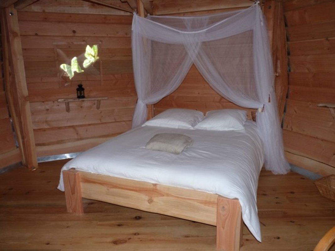 cabane_sur_pilotis2_Nids_du_bearn_sejour_abracadaroom