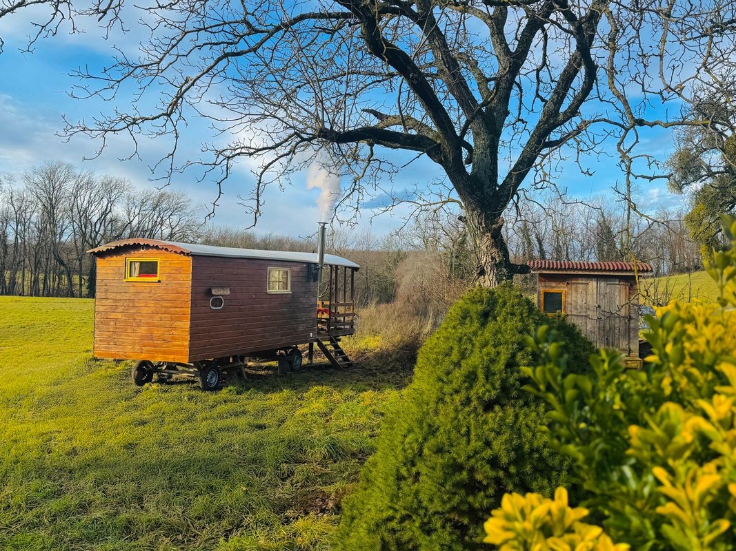La petite roulotte de Vallin | Nature | Cosy à Torchefelon (1)