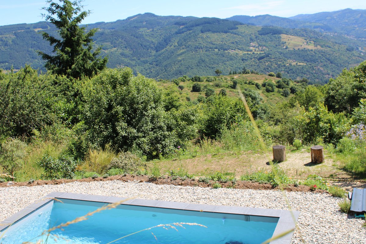 Kiosque Glam, accès piscine & SPA à Jaunac (17)