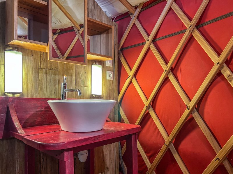 Hébergement AbracadaRoom : La Yourte Passionata - Image 14