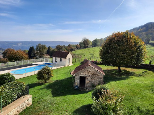 Domaine AbracadaRoom : AU DELA DES VIGNES - Image 1