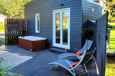 La Tiny-house & Spa à Saint-Jean-D'elle (2)