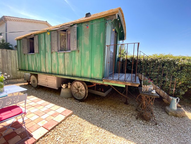 Hébergement AbracadaRoom : Une Roulotte à la Campagne - Image 4