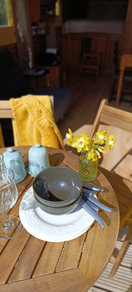 Hébergement AbracadaRoom : Roulotte sous le soleil * Nature et déconnexion - Image 17