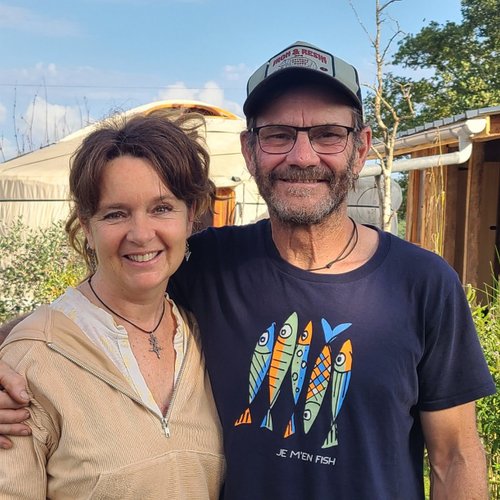 Christophe, guide de pêche, et Laetitia, herboriste, BRUSAUD