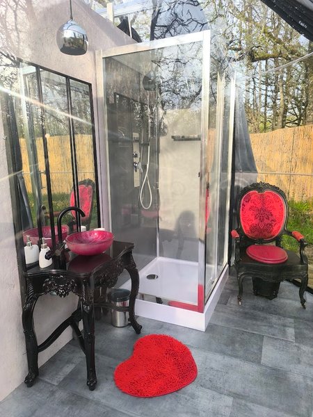 Hébergement AbracadaRoom : Bulle Love Passion & spa - Image 5