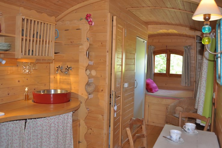 Domaine AbracadaRoom : LA ROULOTTE CHIC ET BOHEME - Image 4