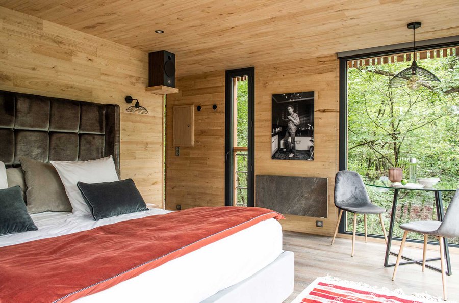 Hébergement AbracadaRoom : Suite « Lucien » & Spa & Sauna - Image 1