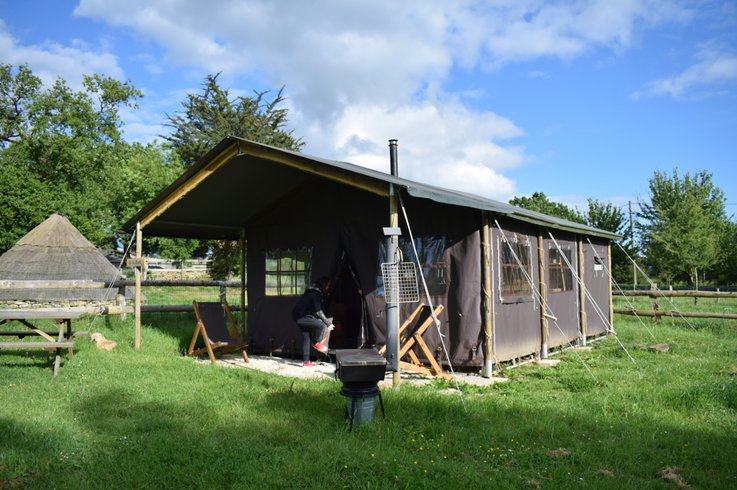 Hébergement AbracadaRoom : Lodge Penquelen Huella n°1 - Un Lit au Pré - Image 1