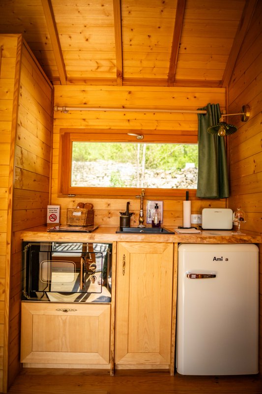 La cabane du Domaine des Ecus d'Or à La Bussière Sur Ouche (34)