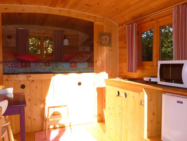 Hébergement AbracadaRoom : La Roulotte Tzigane - Image 9
