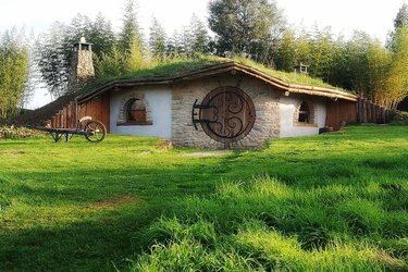 La cabane des Fadets à Magné (1)