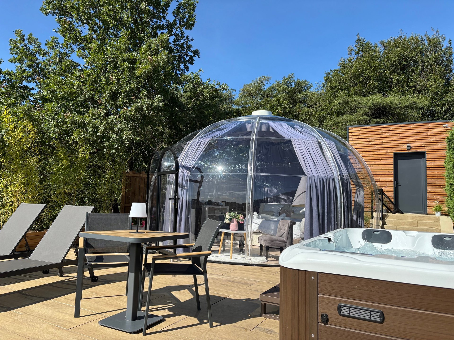 La Bulle StélléA SPA Privatif, Domaine CollinéA en Drôme Des Collines