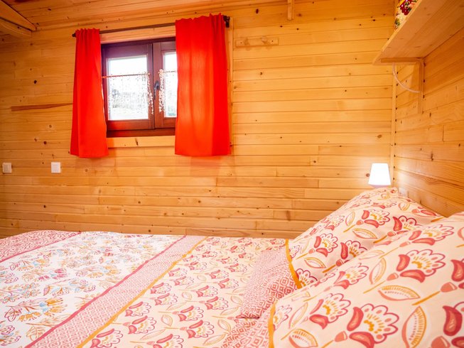 Hébergement AbracadaRoom : Roulotte Les Mésanges — Bohème Roumaine - Image 4