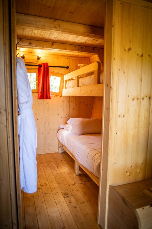 Cabane Fées 4 pers & Spa à Bâgé-Dommartin (21)