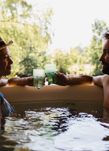 La Bulle au bord de l'eau & Spa et Vélos électriques à Epagne Epagnette