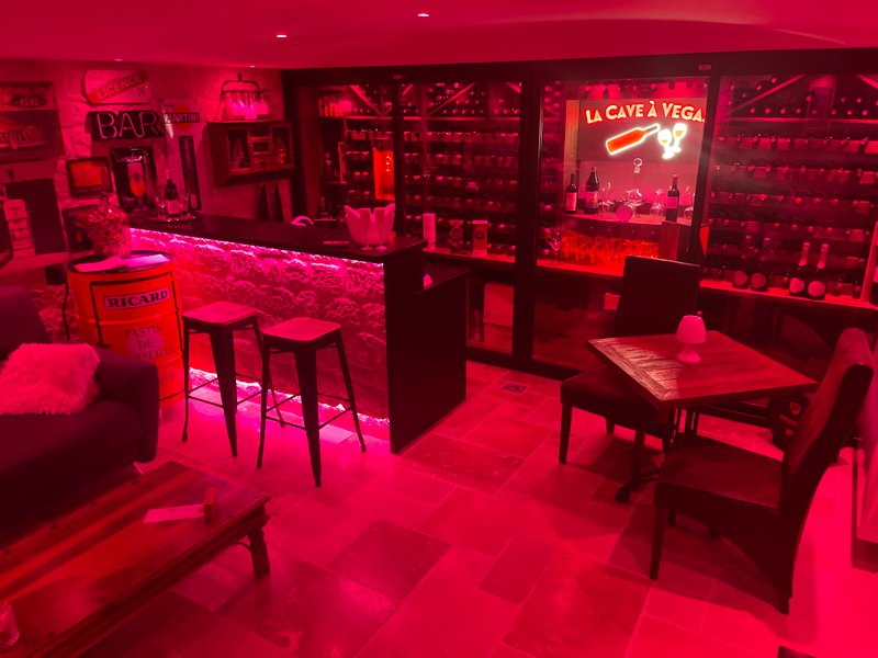 Hébergement AbracadaRoom : Suite 785 Chambre Romantique Spa & Sauna - Image 2