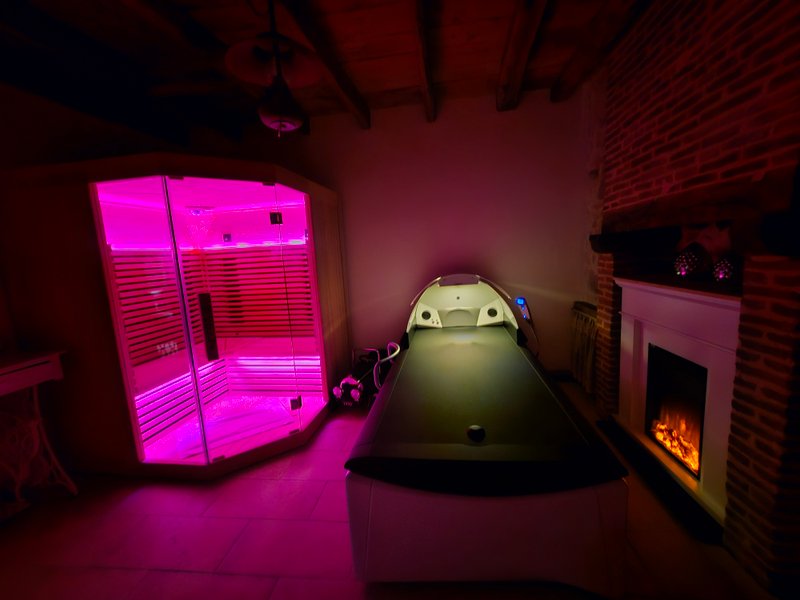 Hébergement AbracadaRoom : Les 3 Clefs de GaYa - Spa de nage, Sauna, lit hydromassant & enveloppement corporel - 4pers. - Image 17