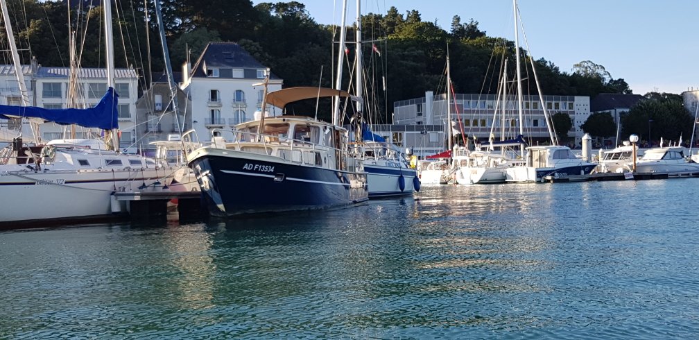 Hébergement AbracadaRoom : Yacht  Time Out, bateau de charme à quai - Image 1