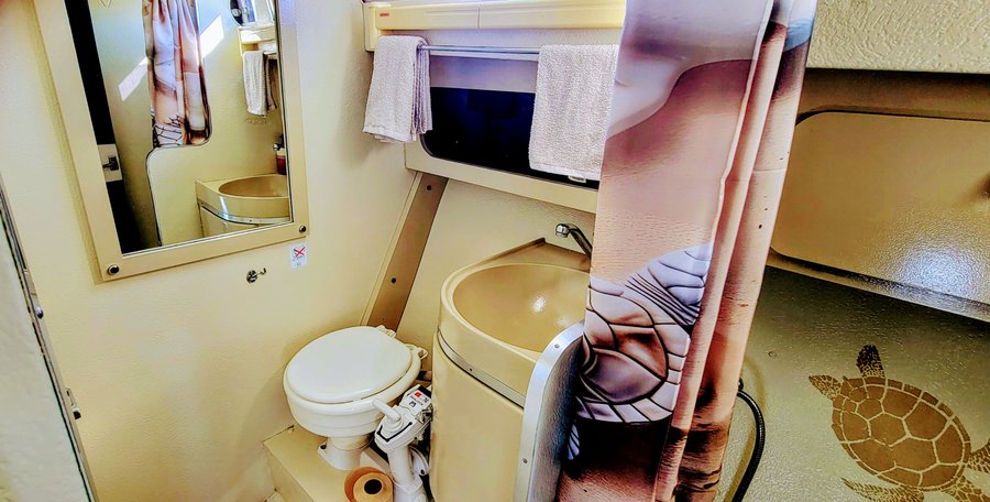 Hébergement AbracadaRoom : BATEAU de STANDING tout confort - Image 10