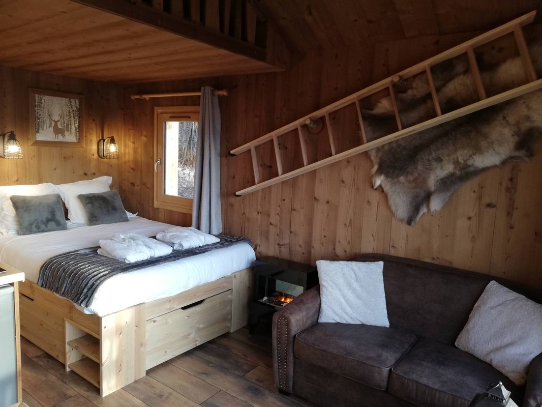 Cabane Spa des Chastelas à St Julien En Champsaur (4)
