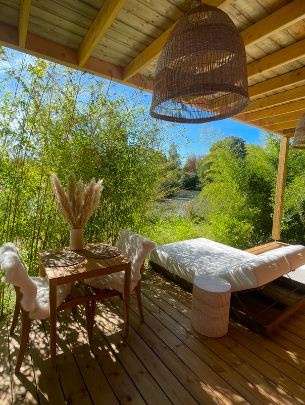 Suite Refuge • Écrin de luxe & bain nordique au bord du canal à Montcresson (11)
