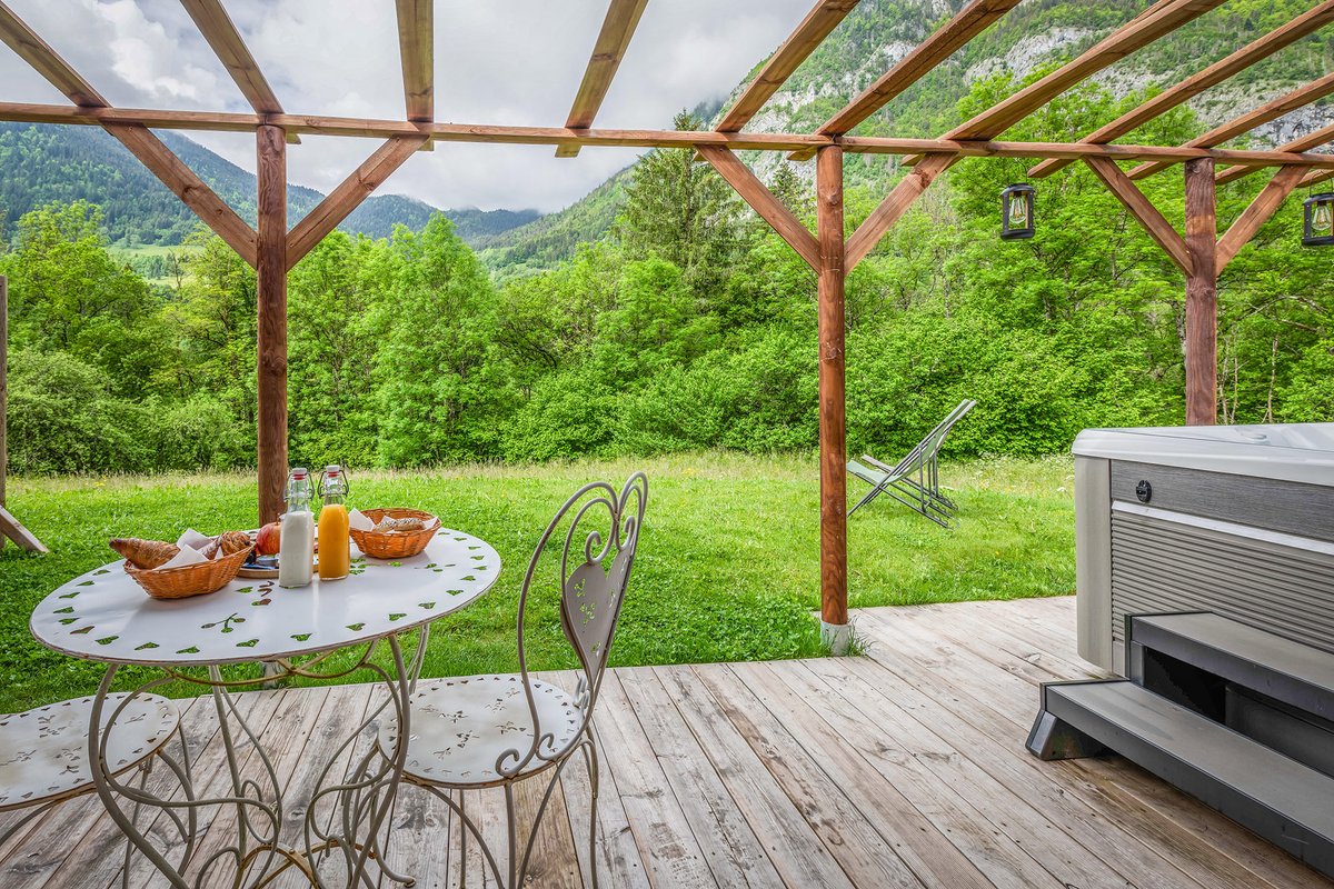 Cabane Le Saloon & Spa à Le Biot (20)