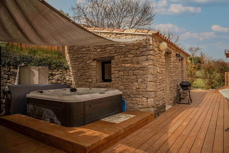 Hébergement AbracadaRoom : Roulotte la Clé du Luberon & SPA - Image 11