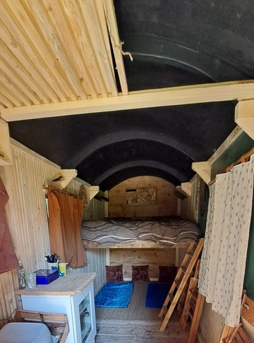 Hébergement AbracadaRoom : La Roulotte Franco-Suisse - Image 3