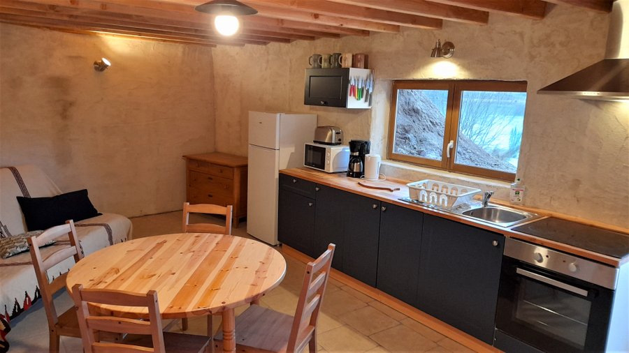 Hébergement AbracadaRoom : Maison du Hobbit au bord d'un lac - Image 2