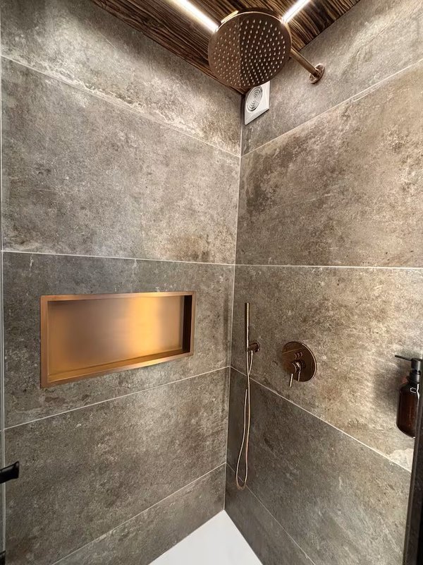 Lodge luxe bain nordique au bord du Canal de Briare à 1h30 de Paris à Montcresson (6)