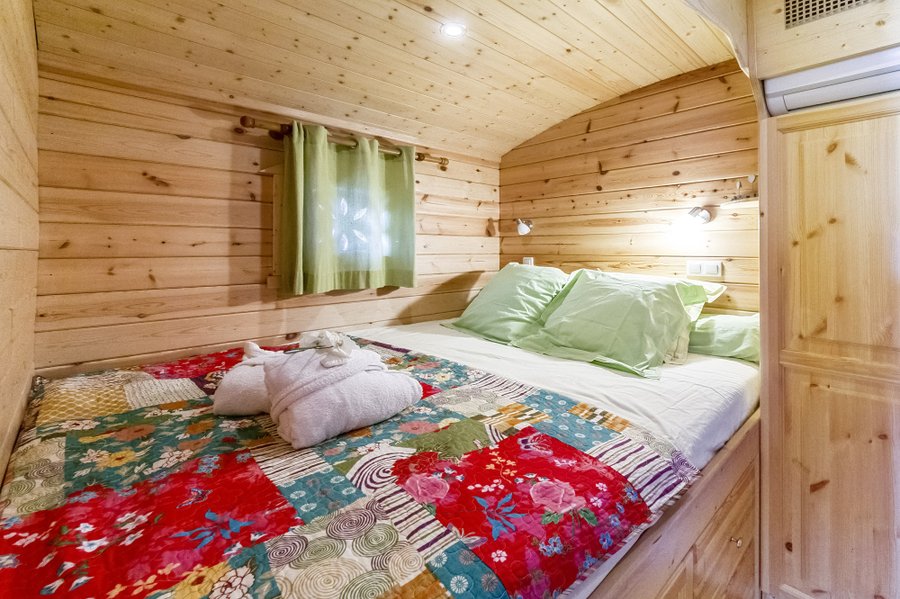 Hébergement AbracadaRoom : La Roulotte Spa Gitane - Image 7