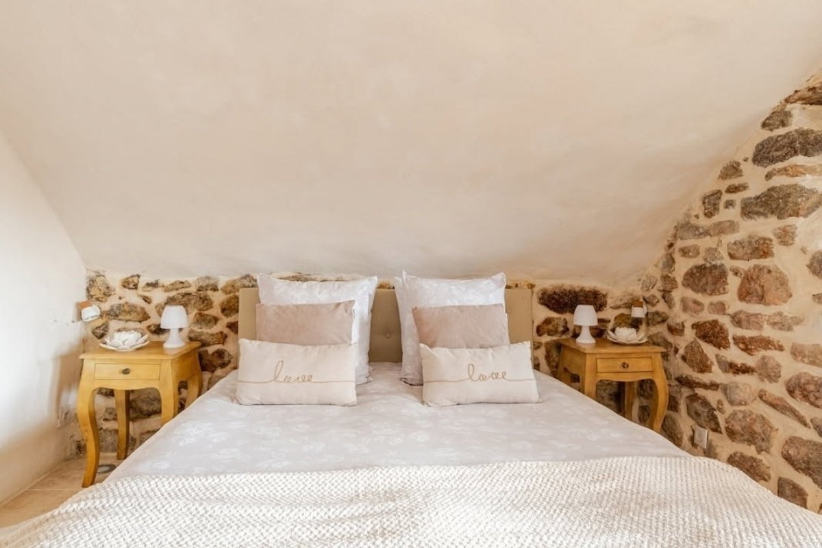 La chambre voûtée à Vernoux En Vivarais (15)