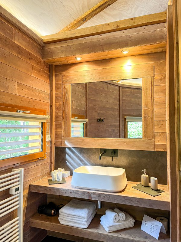 Cabane Mélèze & Spa à Rothonay (8)