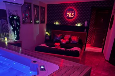 Suite 785 Chambre Romantique Spa & Sauna à Montauban (1)