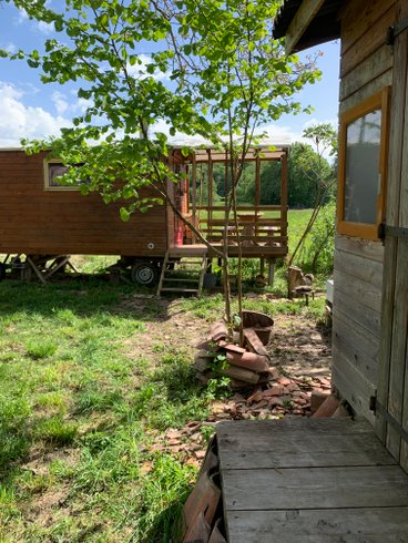 Hébergement AbracadaRoom : La petite roulotte de Vallin | Nature | Cosy - Image 16