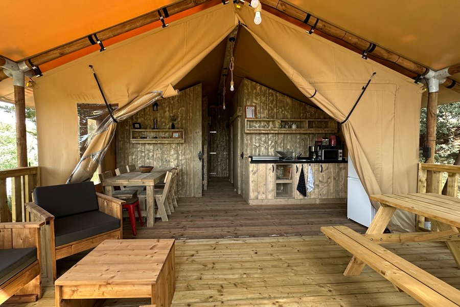 Hébergement AbracadaRoom : Tente l'Aven, spa & piscine - Image 3