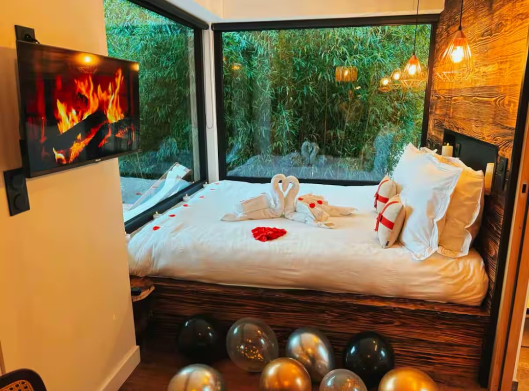 Lodge haut de gamme & bain nordique privatif au bord du Canal de Briare à 1h15 de Paris à Montcresson (48)