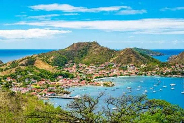 Domaine AbracadaRoom : AQUA LODGE Les Saintes Terre de Haut Guadeloupe - Image 8